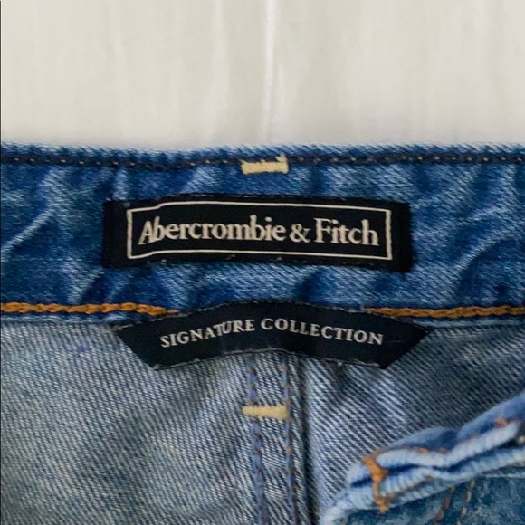 Jeans with rips - Picture 4 of 4